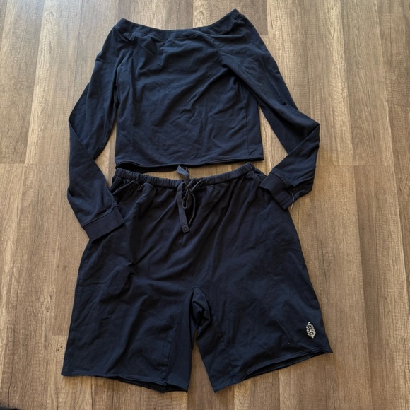 NWOT FREE PEOPLE Hot Shot Easy Set - Picture 9 of 15